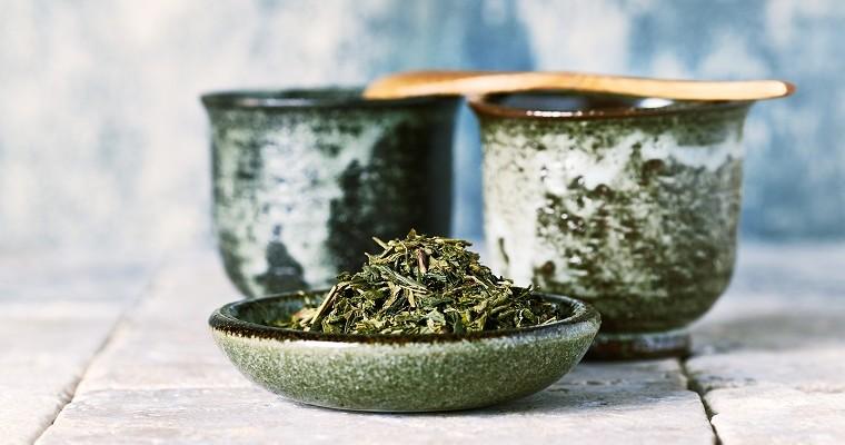 Herbata sencha - susz herbaciany.