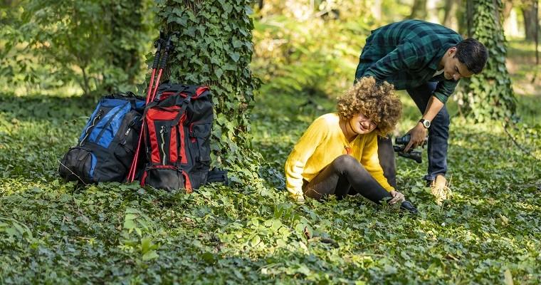 Osoba, która ma problemy z kostką 