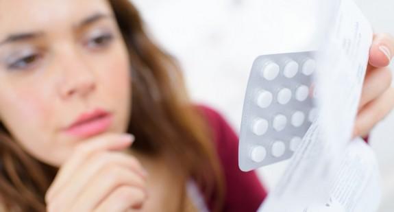 Tabletki antykoncepcyjne a alkohol – czy to ryzykowne połączenie?
