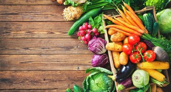 Skąd pochodzą warzywa i owoce, które można dostać w sklepach? UOKiK przeprowadził kontrolę 