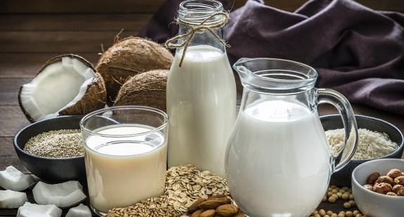 Codzienne picie mleka może zwiększyć ryzyko raka piersi nawet o 50 proc. 