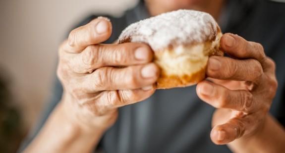 Pączki nie muszą być kaloryczną bombą! Jak przygotować te bardziej dietetyczne 