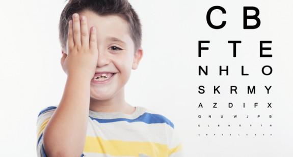 Astygmatyzm u dzieci – podstawowe informacje dotyczące wady wzroku