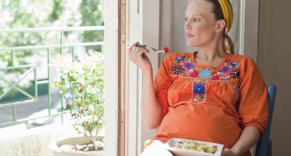 Jod w ciąży – dla zdrowej pracy tarczycy mamy i rozwoju mózgu dziecka