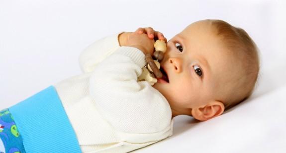 Ciemiączko u niemowlaka - kiedy zarasta, czemu może być zapadnięte?