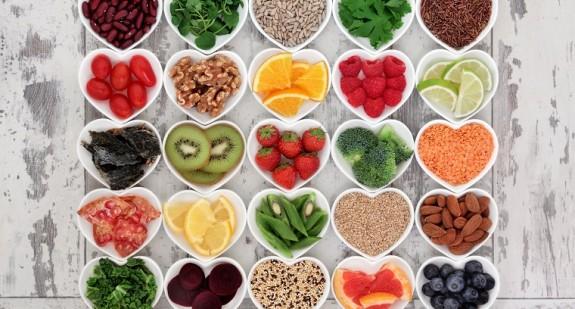 Dieta ubogoresztkowa dla osób z problemami jelitowymi: zasady, produkty i jadłospis