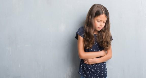 Z czym wiąże się zapalenie trzustki u dzieci? Przyczyny, objawy i leczenie stanu zapalnego trzustki
