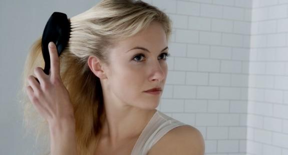 Jakie są skuteczne wcierki na porost i wypadanie włosów? Efekty stosowania wcierek