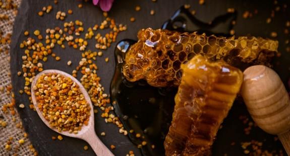 Pyłek pszczeli – jak go używać? Jakie posiada właściwości?