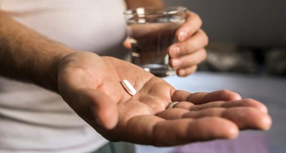 Łączenie antybiotyków – korzyści z terapii skojarzonej