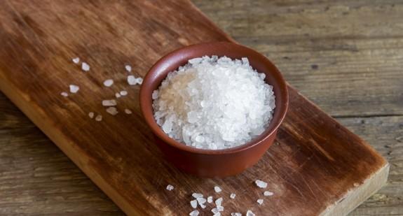Sól z Morza Martwego – jakie ma właściwości i jak ją stosować