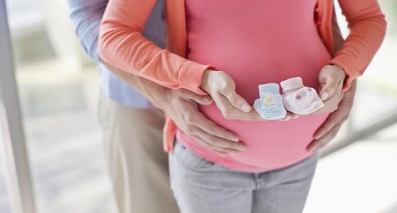 Jak przebiega rozwój płodu w poszczególnych miesiącach trwania ciąży?