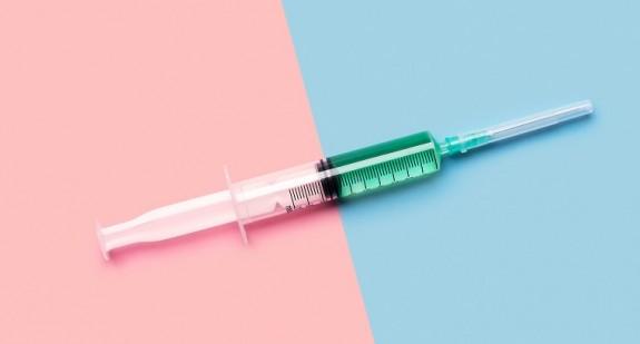 Cała prawda o szczepionkach: Specjalista obala "antyszczepionkowe" mity na podstawie badań naukowych