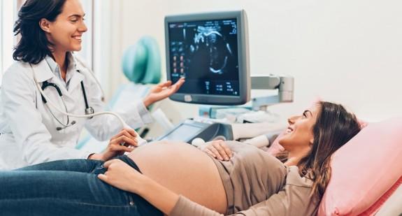 Czym grozi zwapnienie łożyska w ciąży? Przyczyny i skutki