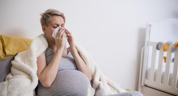 Zapalenie oskrzeli w ciąży – objawy, leczenie domowymi sposobami