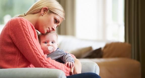 "Smutek poporodowy może dotyczyć nawet 85% kobiet" - o depresji po urodzeniu dziecka rozmawiamy z psychologiem 