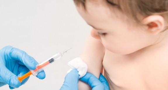 Szczepionka BCG dla noworodka – powikłania, skład, kiedy szczepić?