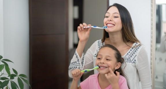 Choroby zębów i przyzębia – rodzaje. Jak im zapobiegać?