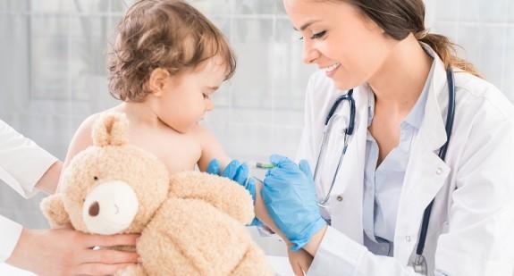 Szczepienia dzieci – jakie są przeciwwskazania i możliwe skutki uboczne?