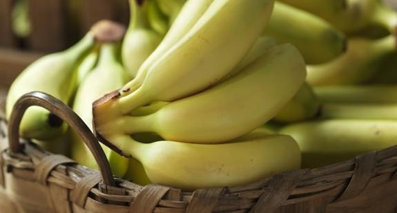 Banan - ile kalorii? Wartość odżywcza, indeks glikemiczny i właściwości bananów