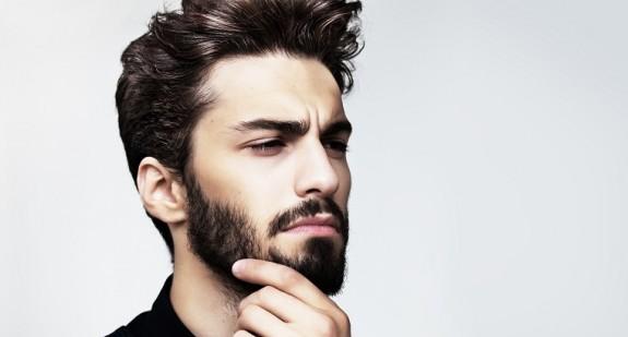 Chcesz mieć ładną brodę? Wypielęgnuj ją olejkami przeznaczonymi specjalnie dla mężczyzn!