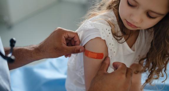 Lista obowiązkowych szczepień na 2024 – Czy jest na niej COVID-19?