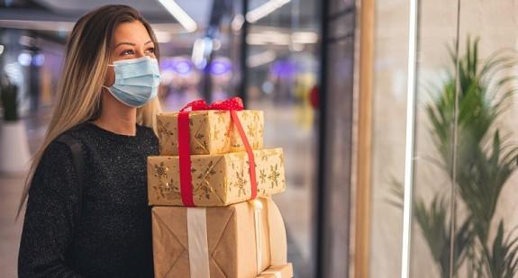 Jak bezpiecznie zrobić świąteczne zakupy w czasie pandemii? 