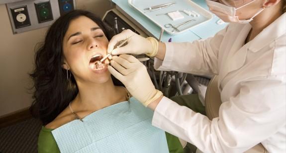 Znieczulenie komputerowe w stomatologii – na czym polega?