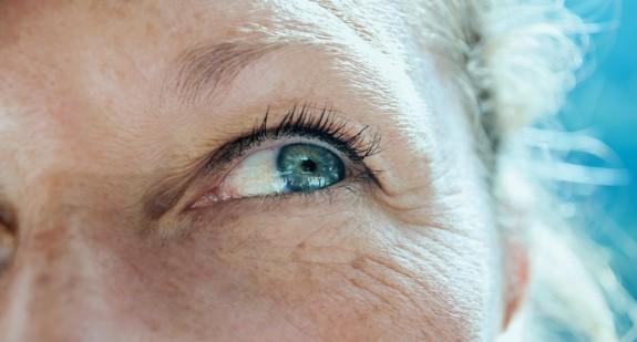 Zaćma (katarakta) – poważna choroba oczu: rodzaje, przyczyny, objawy i leczenie