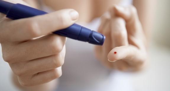 Objawy cukrzycy typu 1 i typu 2 – jaki jest mechanizm ich powstawania?