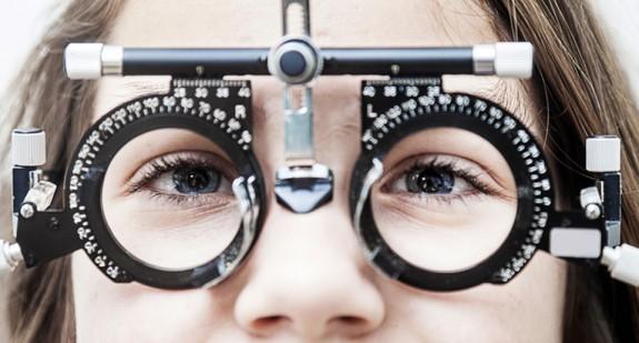 Konwergencja oka, a widzenie z bliska. Jak zadbać o prawidłowe widzenie?