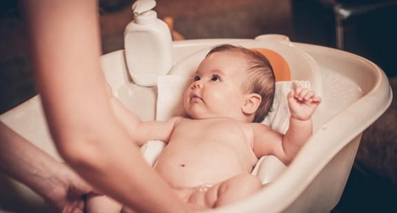 Jak często kąpać niemowlaka? 