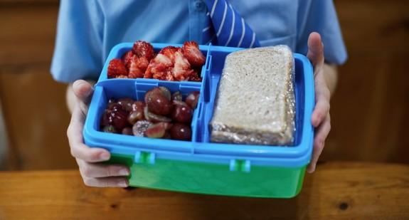 Jak przygotować zdrowe drugie śniadanie? Poznaj sprawdzone i smaczne przepisy na lunchboxy 