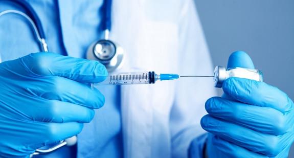 Szczepionka przeciwko wirusowi RSV z pozytywną opinią EMA. Co o niej wiadomo? 