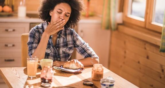 Słodki smak w ustach – przyczyny i objawy towarzyszące