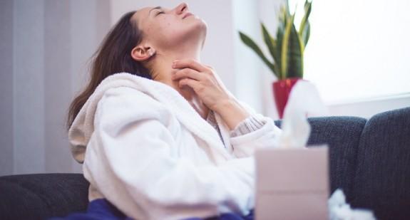 Opuchnięta szyja – jakie mogą być przyczyny zwiększenia obwodu szyi?