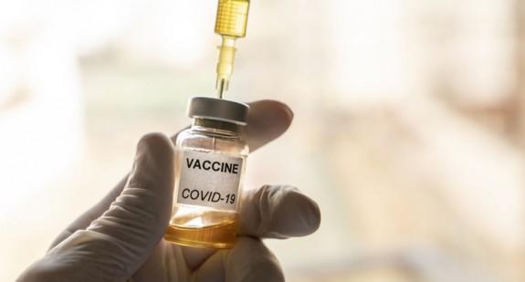 Polska szczepionka na koronawirusa ma zostać podana pierwszym pacjentom w ciągu roku