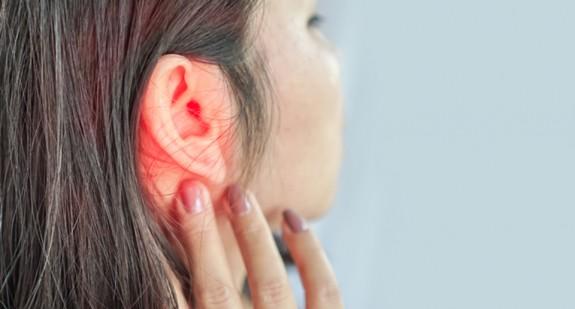Ucho pływaka - jak leczyć zapalenie ucha zewnętrznego? 